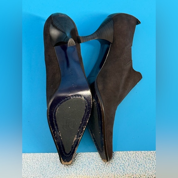 Donald J. Pliner Dark Brown Suede Zipper Low Heels size 8 casual church - Picture 5 of 6